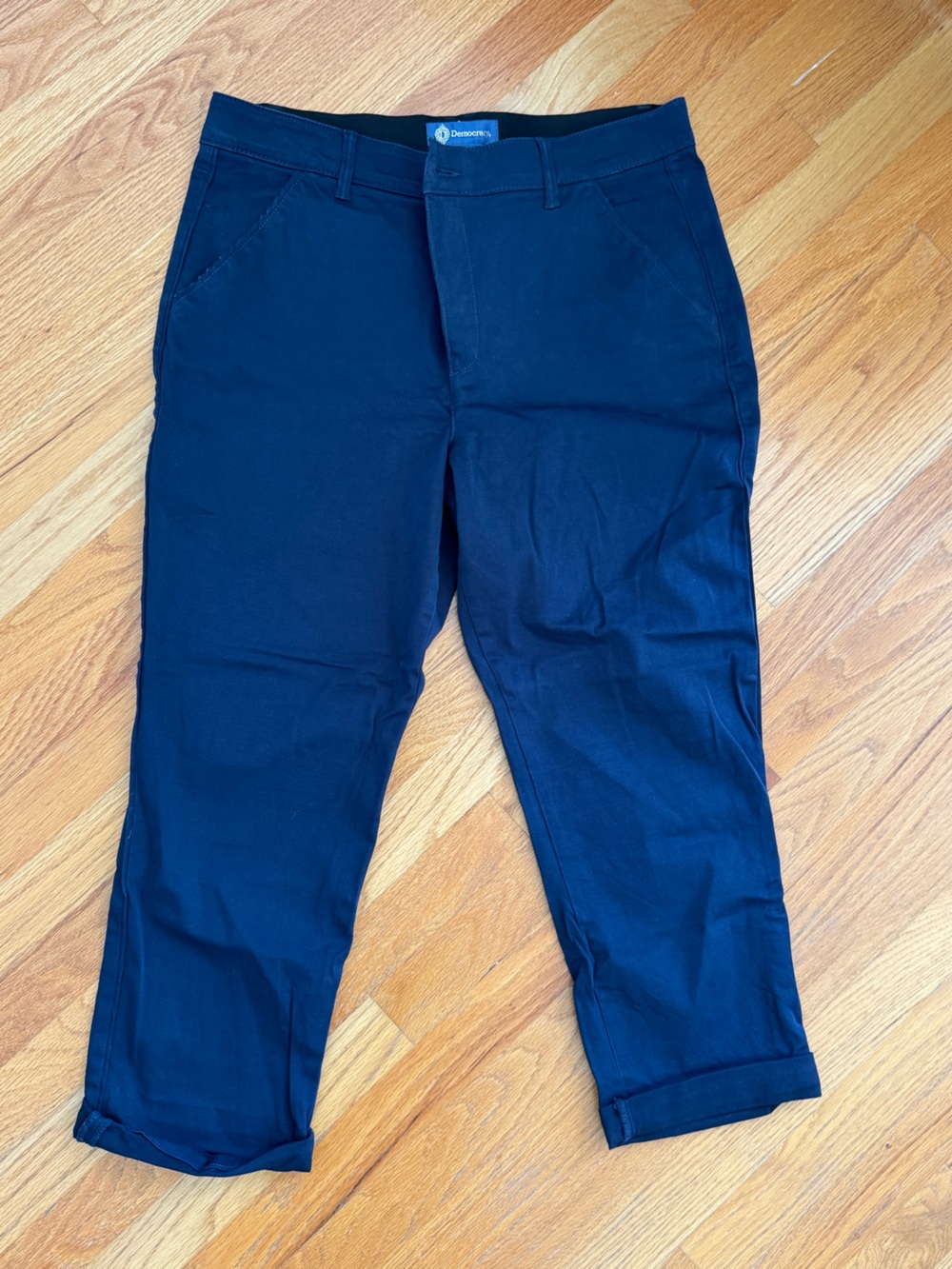 Democracy Women’s Navy Stretch Capri Pants